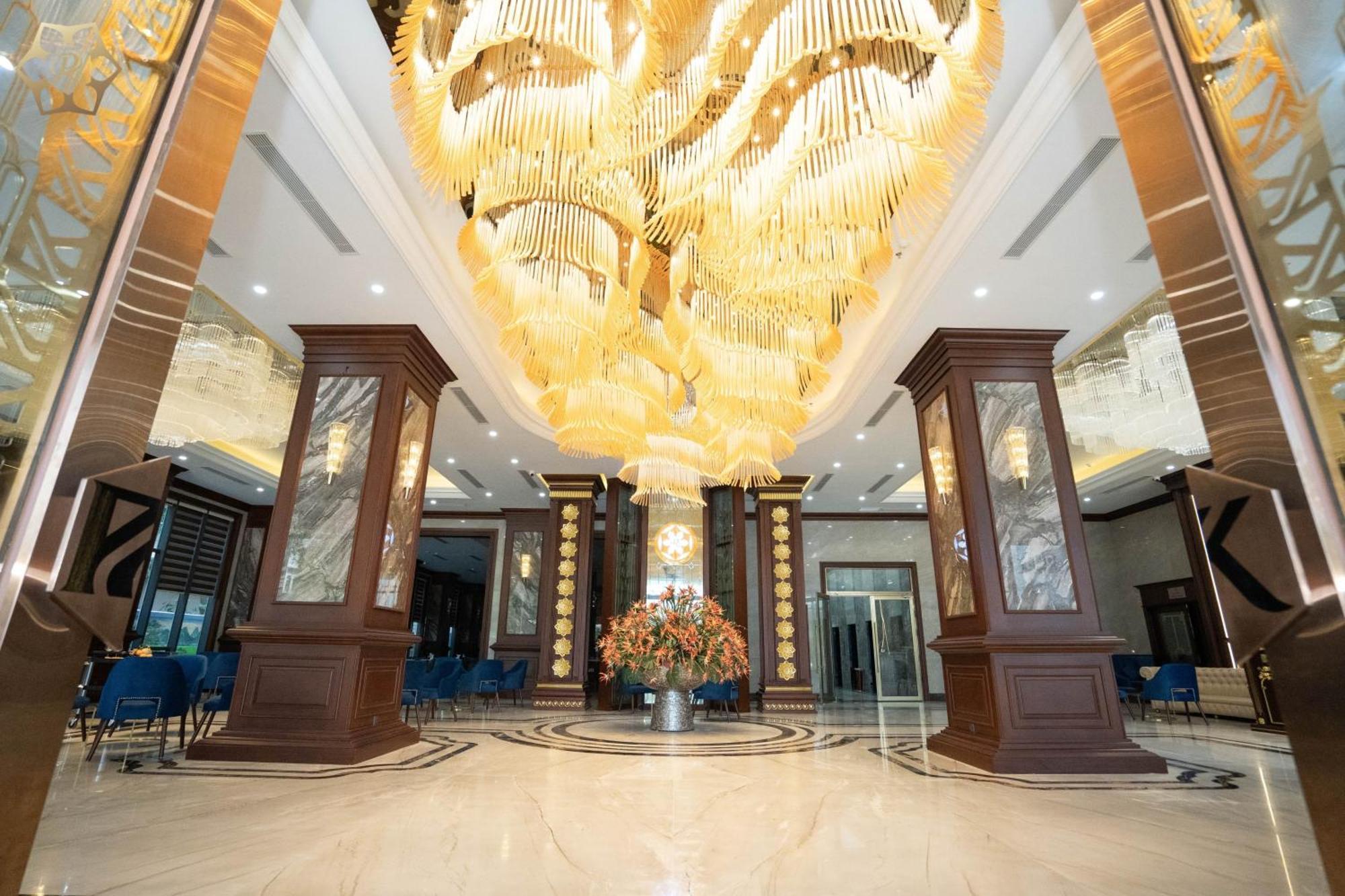 Cua Dong Luxury Hotel ヴィン エクステリア 写真