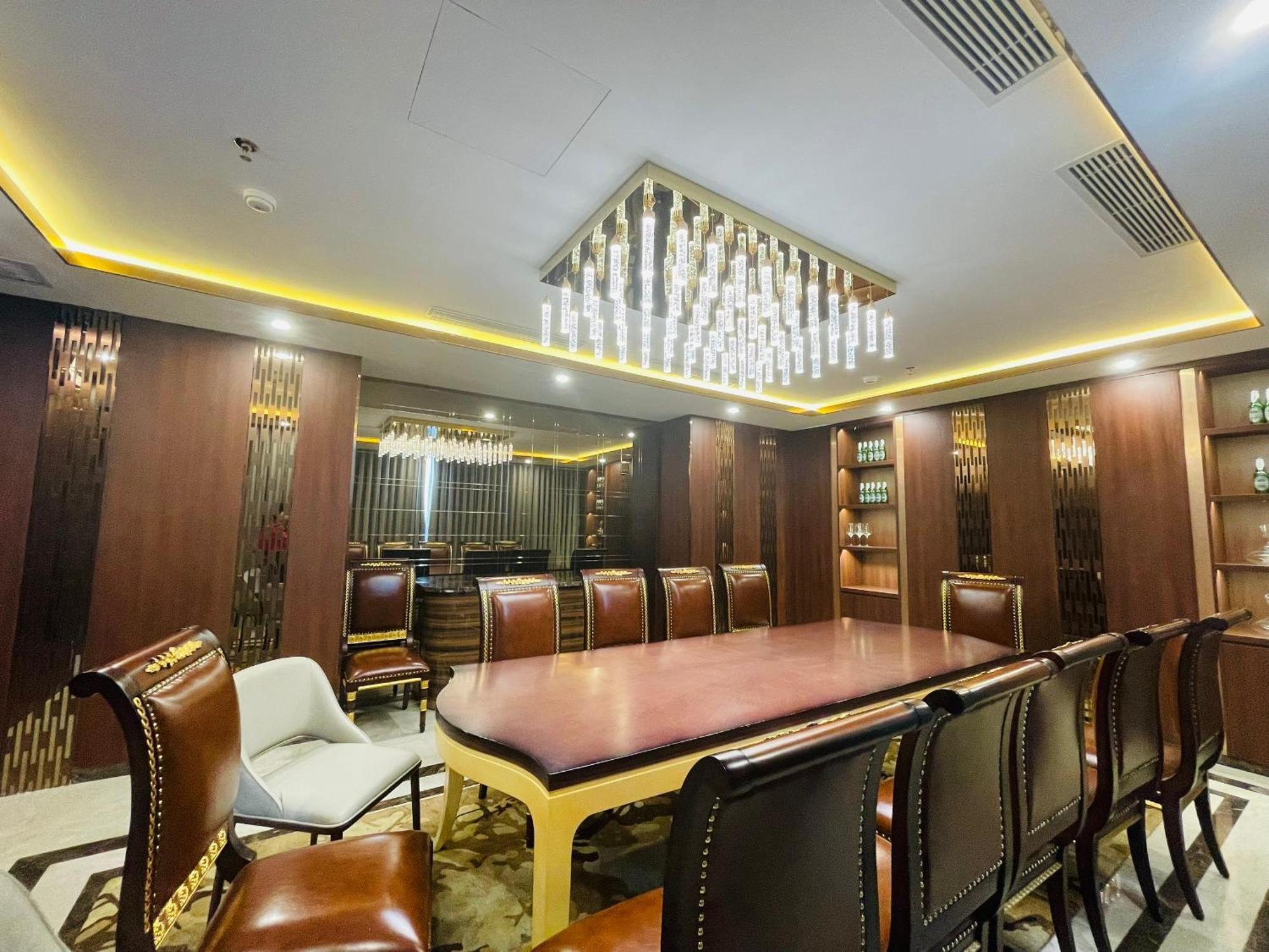 Cua Dong Luxury Hotel ヴィン エクステリア 写真